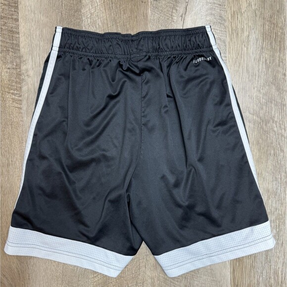 Lot Of 2 Under Armour & Adidas Athletic Shorts Boys M/L Elastic Waist Drawstring - Picture 3 of 11